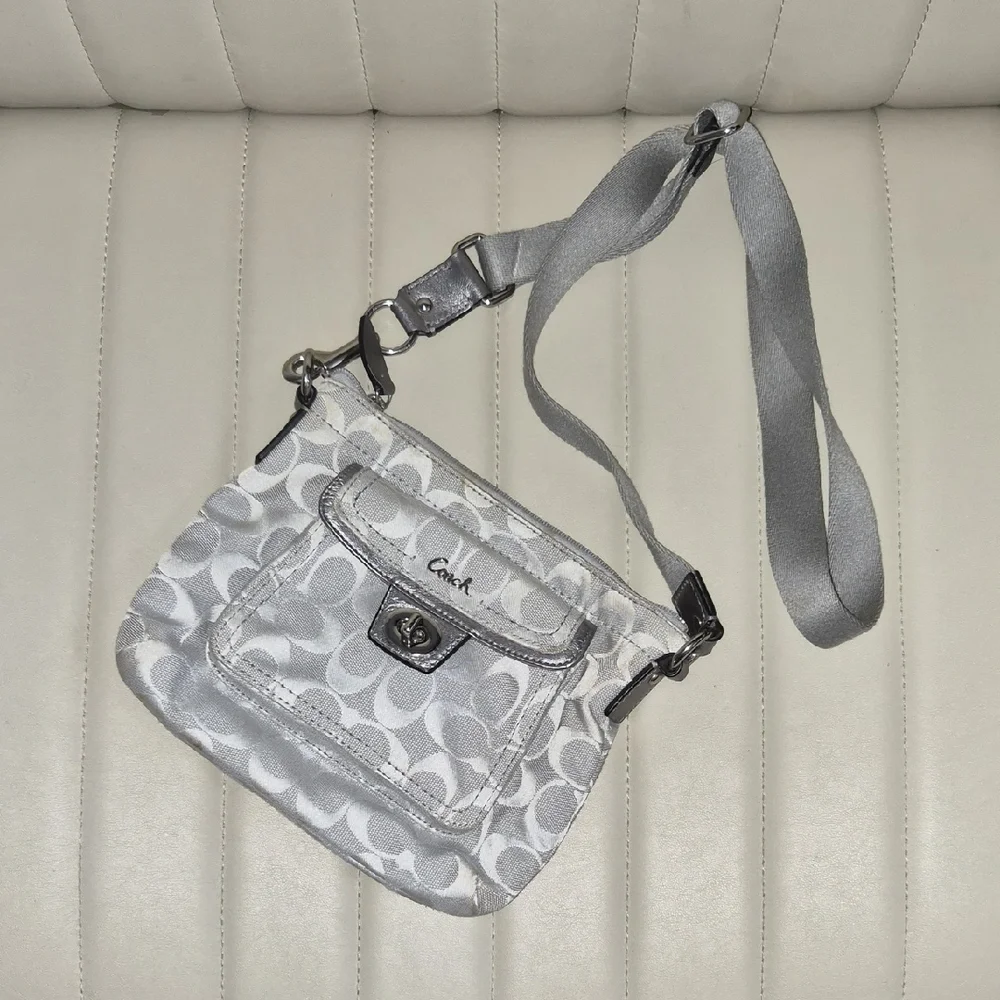 Y2K Coach Silver Signature Crossbody Bag - Silver/Gray